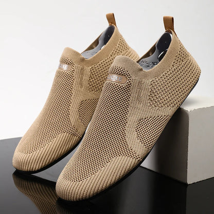Spring and Summer Men's Loafers One-Piece Lazy Sneakers for Comfort and Convenience