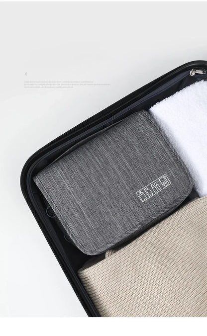 Hanging Toiletry Bag for Travel – Water-Resistant Oxford Wash Pouch, Folds Flat, Unisex Cosmetic Organizer