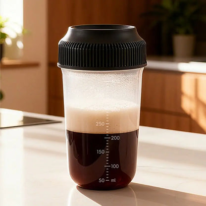 Microwave Safe Plastic Shaker Bottle with Scale 560ML Tumbler Leakproof Coffee Mixing Bottle Smoothies