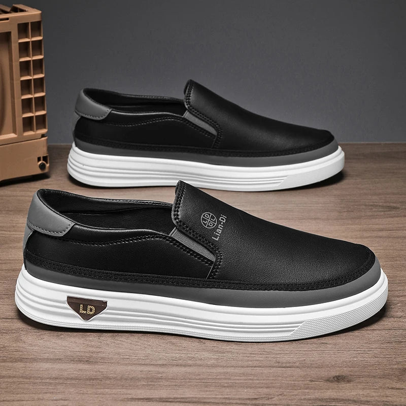 Men's Loafers for Spring, Large Size, Round-Toe Men's Moccasins, Slip-On Casual Shoes, Simple and Lightweight