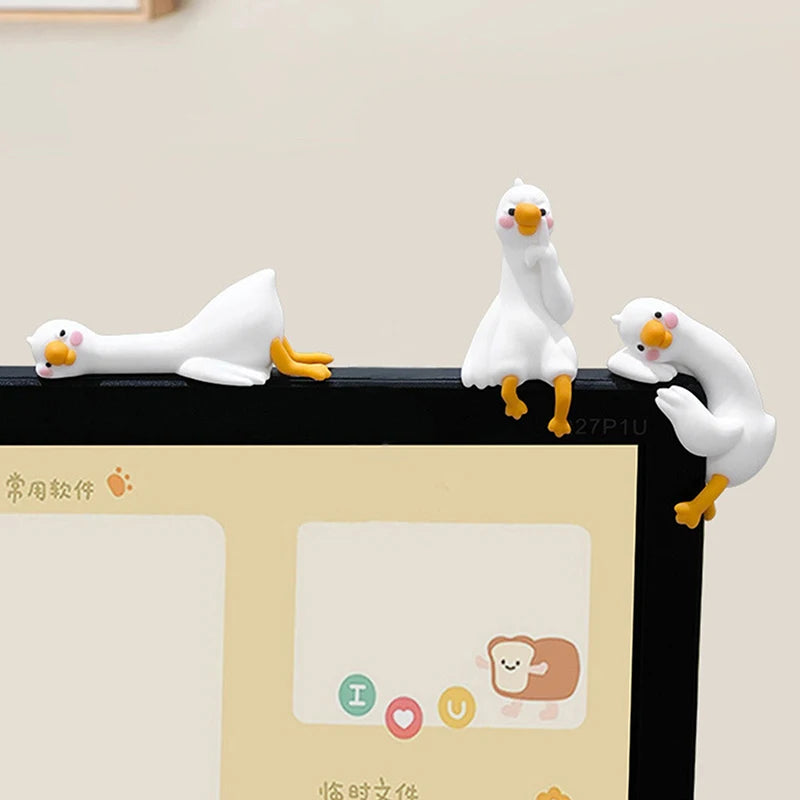 Resin Cartoon Animal Decor For Desk Car Dashboard TV Monitor Gift Idea Cute 3D Duck Figurine Mini Resin Duck Ornament Playful[Q]