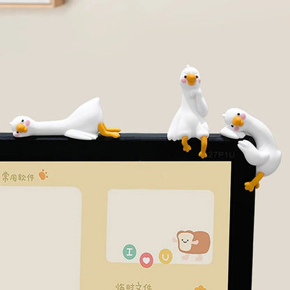 Resin Cartoon Animal Decor For Desk Car Dashboard TV Monitor Gift Idea Cute 3D Duck Figurine Mini Resin Duck Ornament Playful[Q]