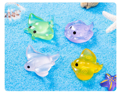 30pcs Cartoon Manta Ray Luminous Ocean Animal Ornament Resin Craft Cute Ocean Animal Miniature Figurines DIY Mini Animals Statue