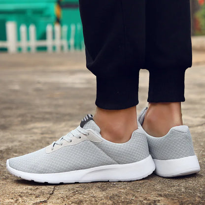 Original Men Running Walking Mesh Shoes Fashion Casual Sneakers Outdoor Breathable Athletic Gym Lightweight Men Tennis Footwear