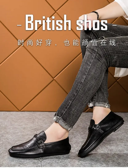Breathable men's casual shoes in spring and summer leisure trend retro horse-bit buckle bean shoes fashion set foot pedal.
