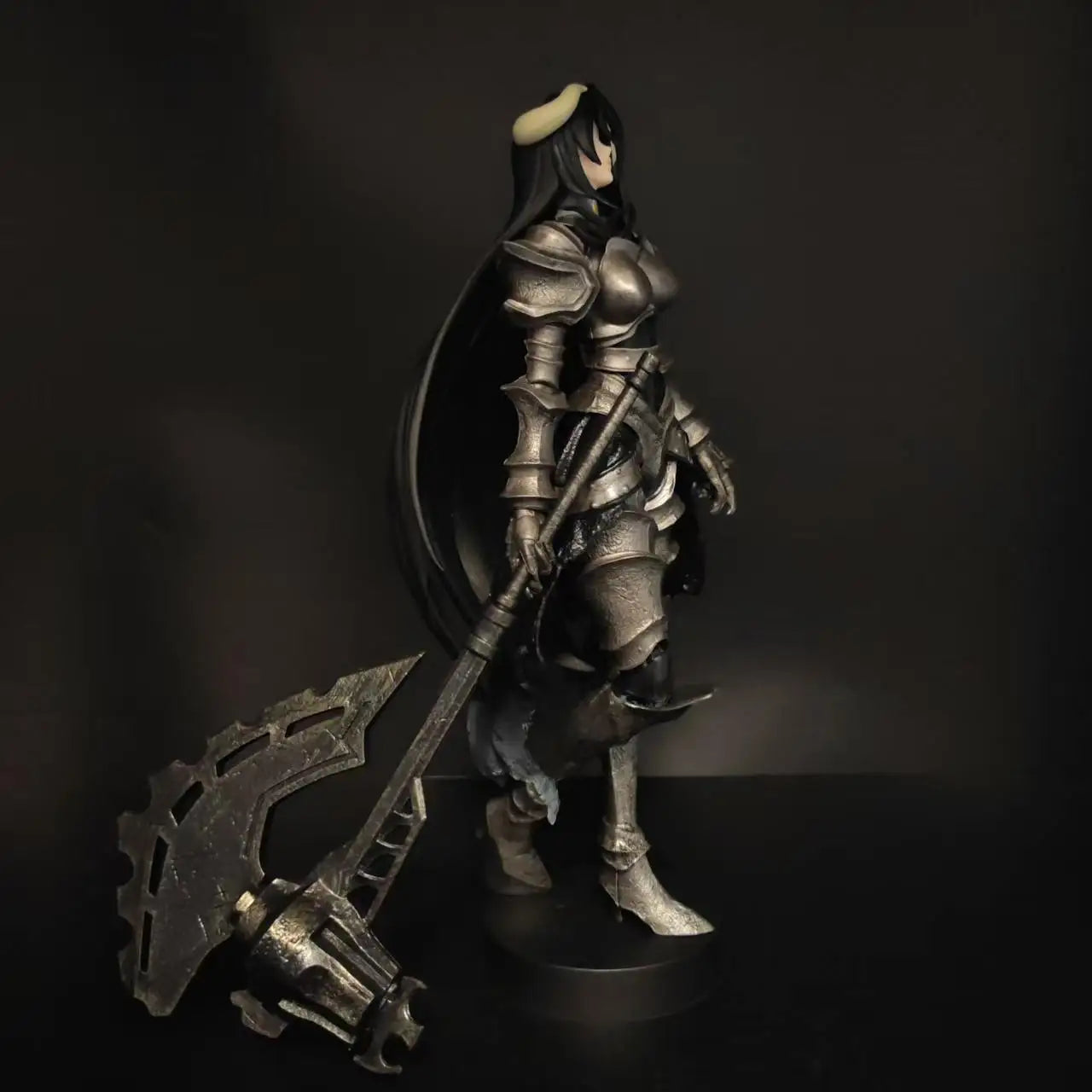 Overlord Armor Ver Figure 24cm Long Hair Demon Horns Battle Axe Statue Anime Model Heavy Metal Texture Armor Knight Figure