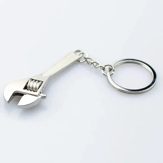 1PCS Mini Adjustable Wrench Key Chain Adjustable Metal Spanner Keyring Hand Tool Rotatable Nut Small And Portable Hand Tool Key
