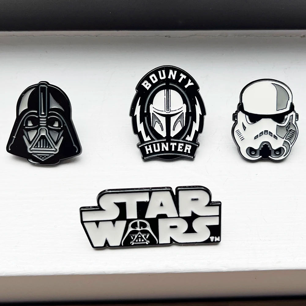 4pcs/Set Star Wars Robot Cartoon Enamel Pins Set Darth Vader Stormtrooper Brooches Movie Fan Badges Cool Party Gift for Clothing