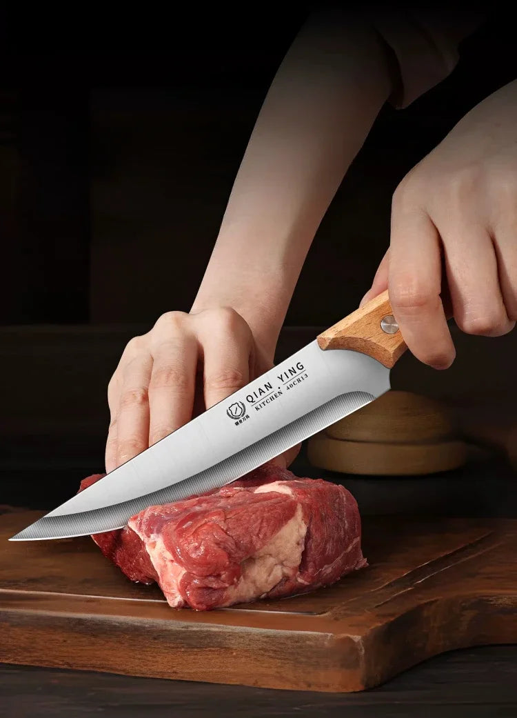 Professional boning knives and high-hardness kitchen knives are suitable for slaughtering pigs, cattle and sheep in the kitchen