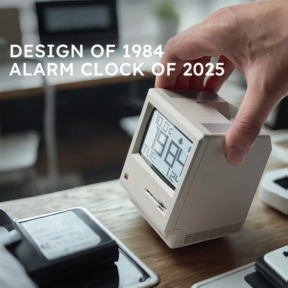 Budzik w stylu Retro Macintosh Klasyczna ozdoba na biurko z cyfrowym zegarem