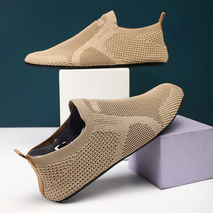 Spring and Summer Men's Loafers One-Piece Lazy Sneakers for Comfort and Convenience