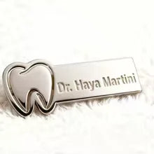 Customized Stainless Steel Dentist Brooch Personalized and Simple Laser Engraved Dentist Exclusive Nameplate Suitable for Daily