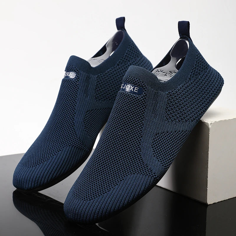 Spring and Summer Men's Loafers One-Piece Lazy Sneakers for Comfort and Convenience