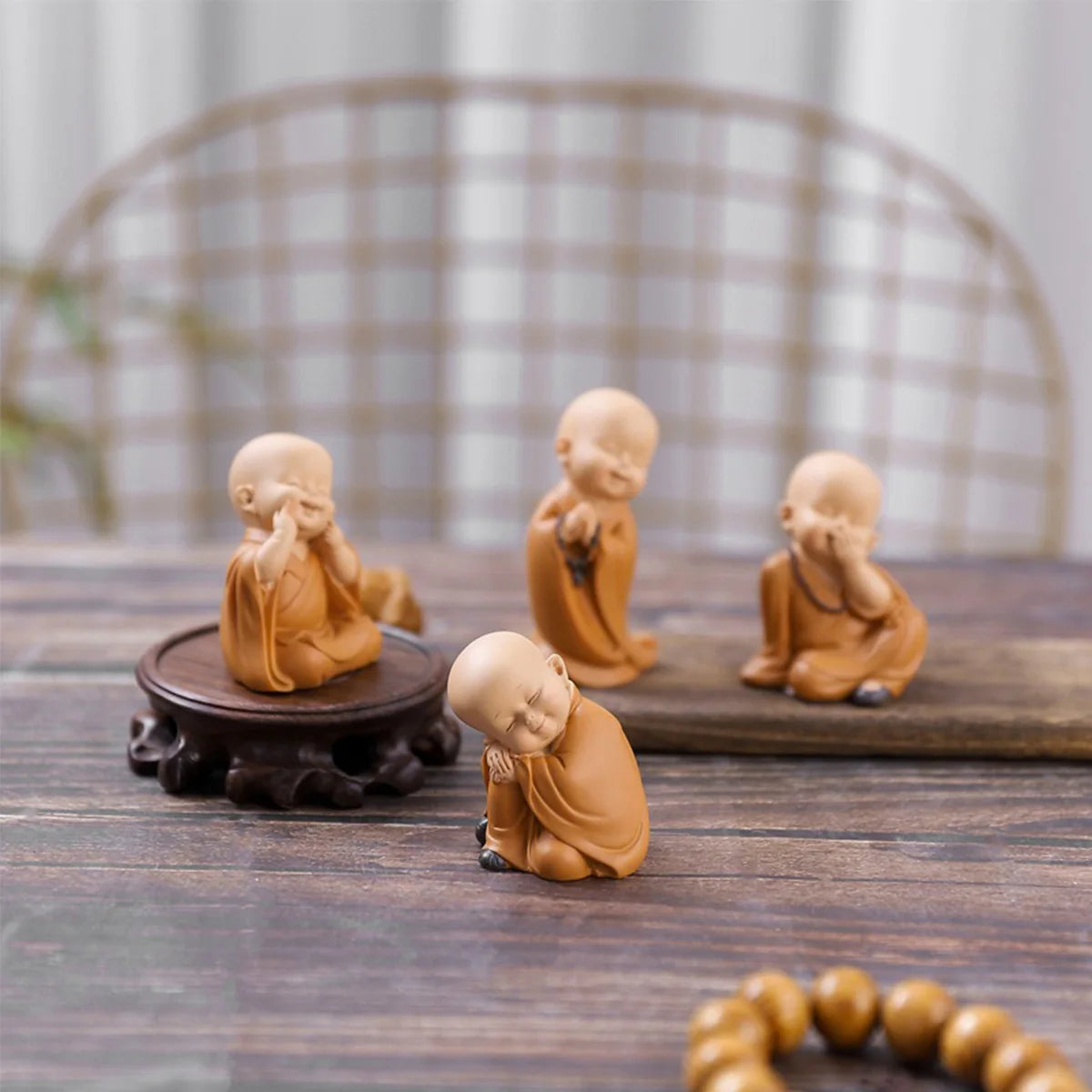 Mini Little Monk Statue Resin Monk Figurine Cute Buddha Monk Statue Decoration Home Living Room Desktop Ornament Children's Gift