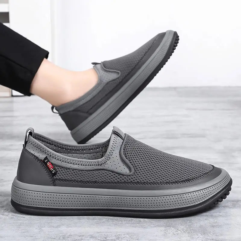 Mens Slip-On Breathable Mesh Casual Shoes Lightweight Soft Sole Versatile Loafers Walking Driving Summer Work Trendy Flat Shoes