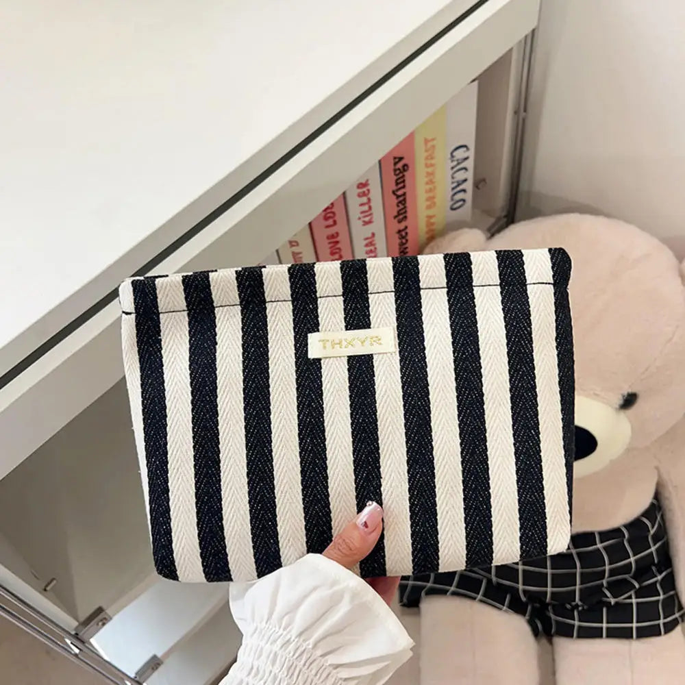 Women's Striped Beach Clutch Bag Versatile Small Woven Crochet Handbags Purses Knitting Dumpling Clutch Casual Bag