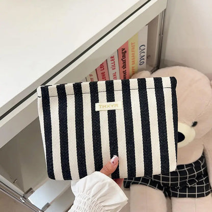 Women's Striped Beach Clutch Bag Versatile Small Woven Crochet Handbags Purses Knitting Dumpling Clutch Casual Bag