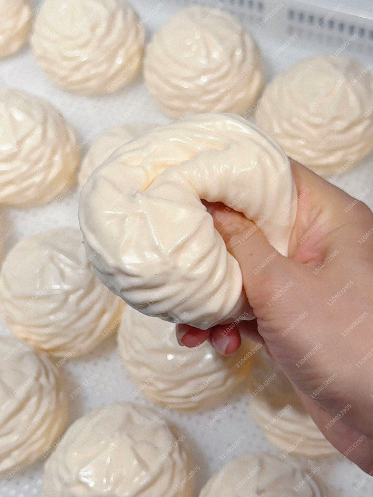 Crunchy Whipping Cream Stress Ball Squishy Toys Moldable Whipped Cream Squeeze Ball ASMR Anti Stress Fidget Toys for Adults