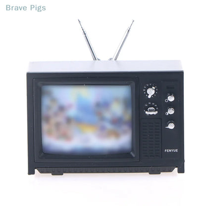Mini Retro TV Miniature Ornaments DollHouse Toy Ornaments 5.7 * 2.4 * 3.4cm