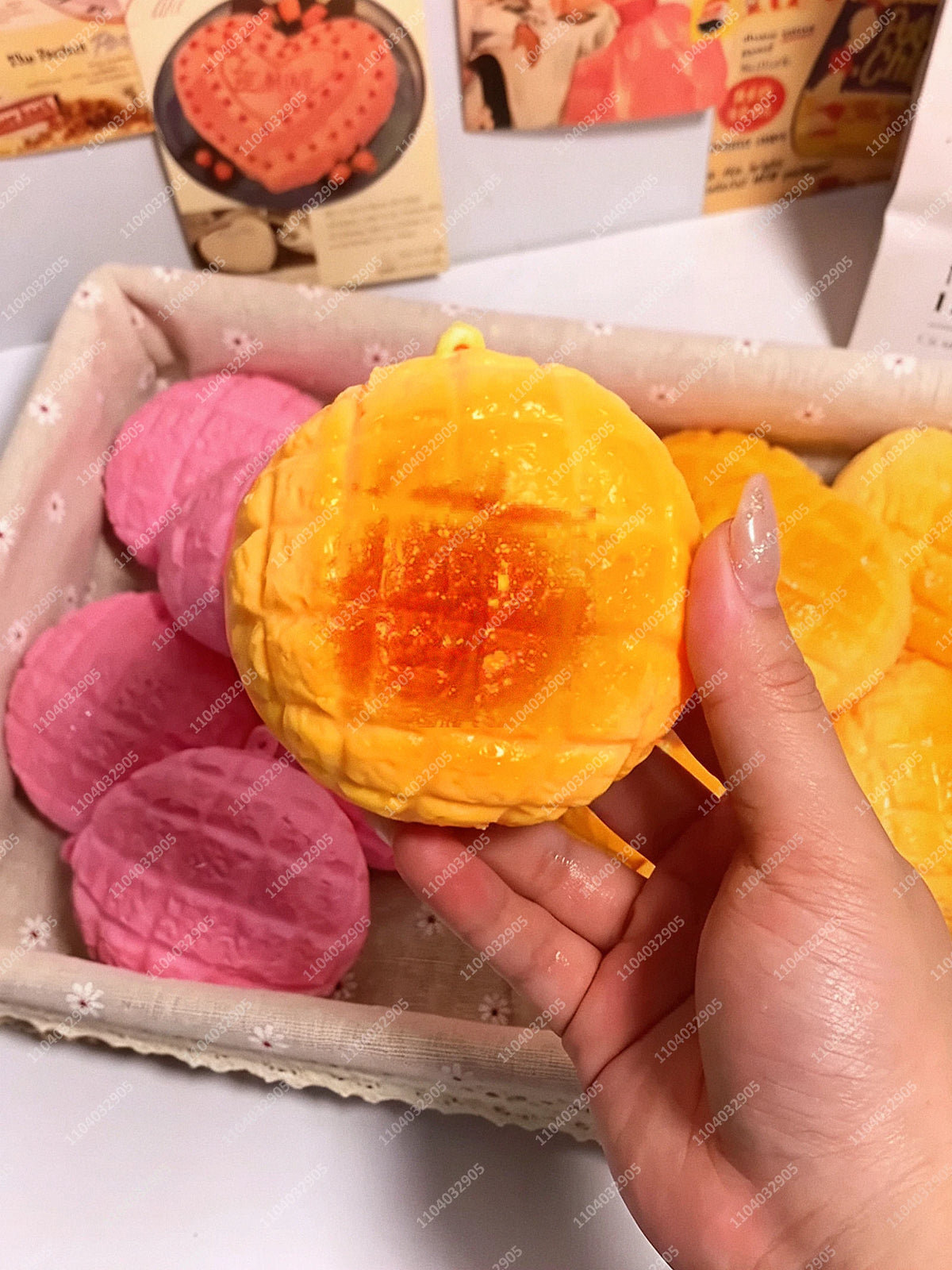 Crunchy Whipping Cream Stress Ball Squishy Toys Moldable Whipped Cream Squeeze Ball ASMR Anti Stress Fidget Toys for Adults