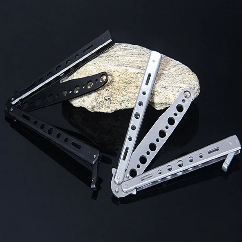 Game props butterfly knife CSGO practice swing knife butterfly comb folding knife stainless steel practice end edge