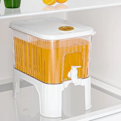 5L Water Pitcher with Faucet Cold Water Pitcher Home Plastic Beverage Dispenser for Party Refrigerator Drink Juice Iced Tea