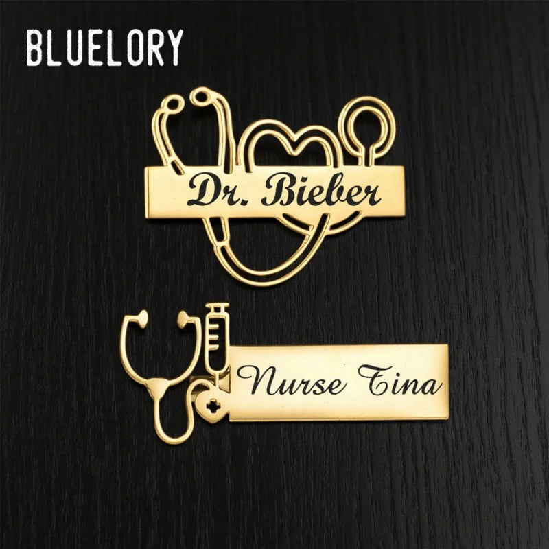 Bluelory Custom Engraved Name Stethoscope Brooch Stainless Steel Lapel Pin Fashionable Chest Accessory Badge Entry Gifts
