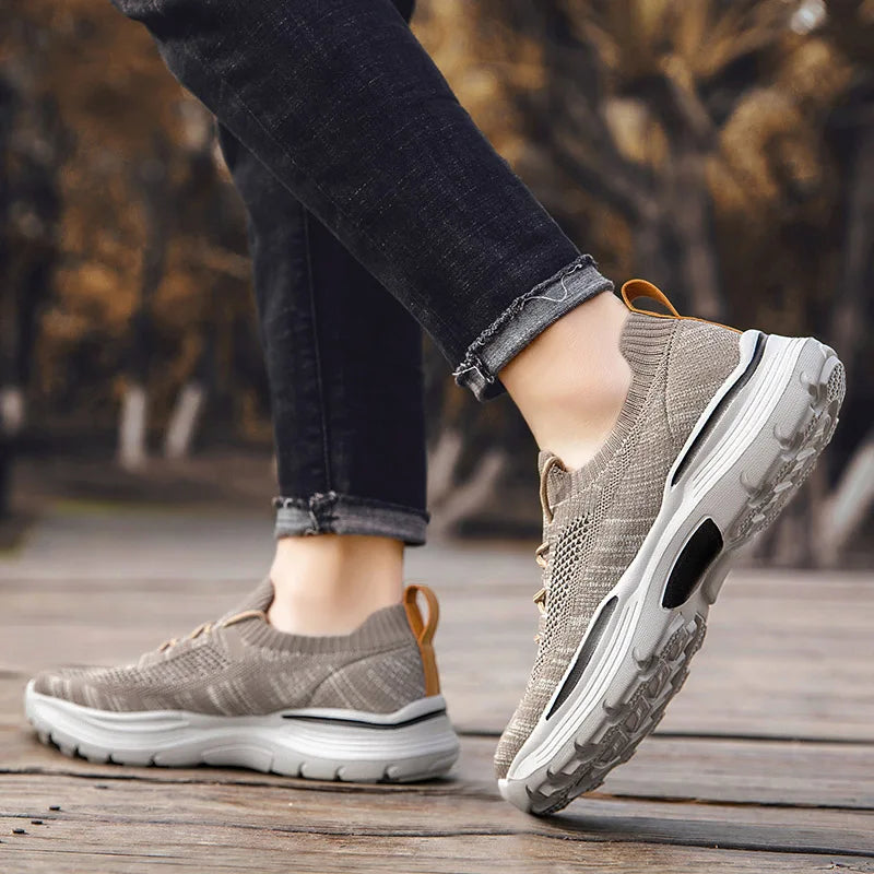 Men Shoes Summer Canvas Shoes Breathable Comfortable Outdoor Slip on Walking Sneakers Classic Loafers for Men