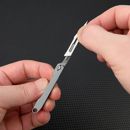 Mini Sharp Folding Art Knife with Replaceable Blade, Portable Unboxing Knife, Paper Cutting Knife, Outdoor Portable Keychain