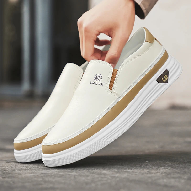 Men's Loafers for Spring, Large Size, Round-Toe Men's Moccasins, Slip-On Casual Shoes, Simple and Lightweight