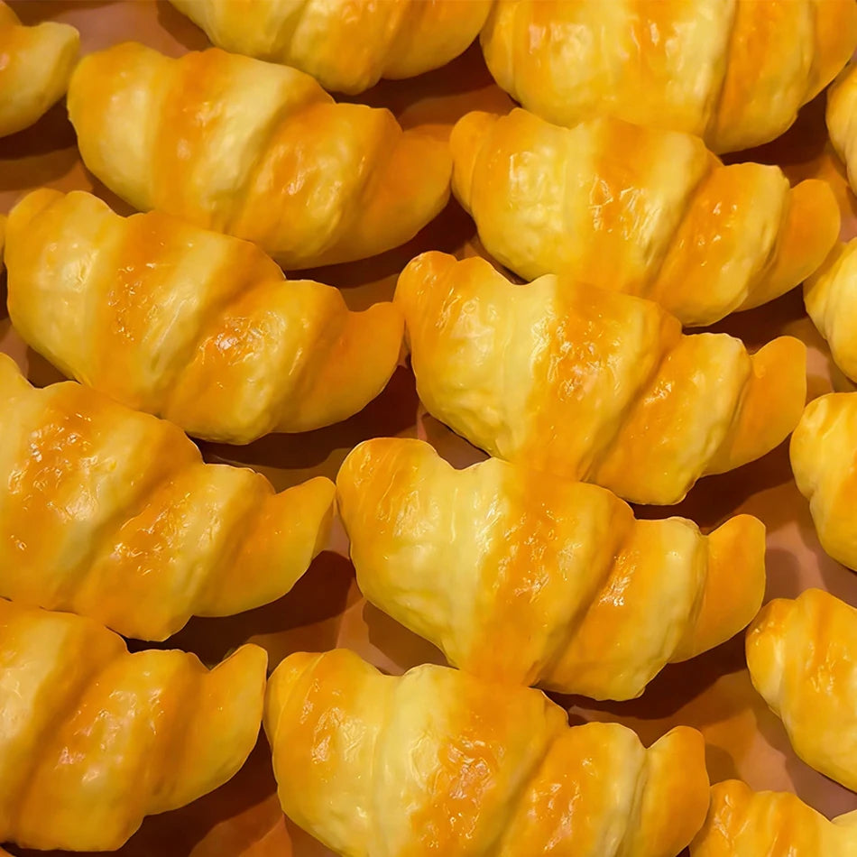 Croissant Squishy Toy Squeeze Toy Slow Rebound Stress Relief Soft Squeeze Anti-Anxiety Toy For Students Office Workers