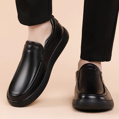 Men's Slip-On Loafers Comfortable Soft Bottom Casual Shoes Outdoor Anti-slip Breathable Slip-off Leather Shoes-HT2625