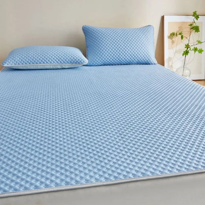 Breathable Cooling Mattress Skin-friendly Comfortable Ice Silk Bed Mat Pad Lightweight Washable Smooth Air Condition Cushion
