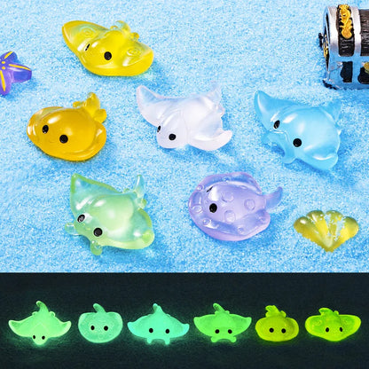 30pcs Cartoon Manta Ray Luminous Ocean Animal Ornament Resin Craft Cute Ocean Animal Miniature Figurines DIY Mini Animals Statue