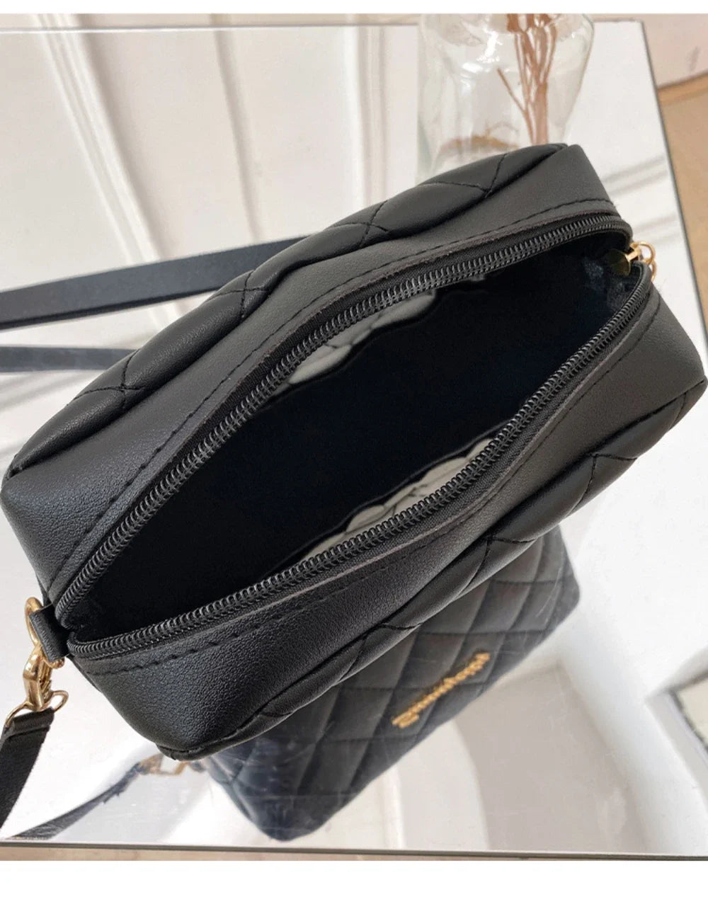2025 roku damska mała torebka crossbody z frędzlami, modna haftowana damska torebka na ramię w kratę, modna torebka crossbody na łańcuszku