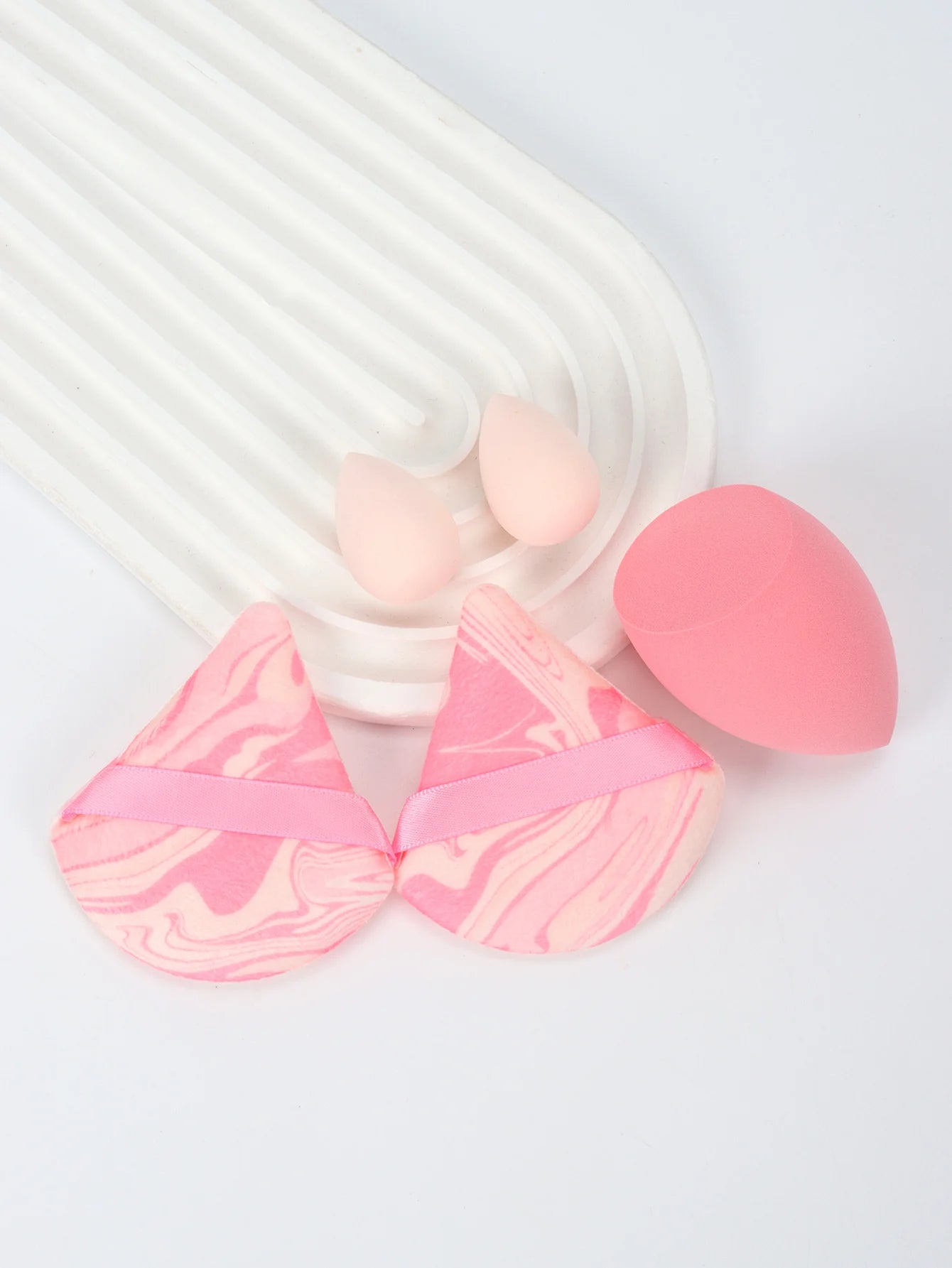 5Pcs Professional Makeup Sponge Set - Soft, Gentle, Multi-Purpose Tools for Perfect Foundation, Powder, and Blush Application