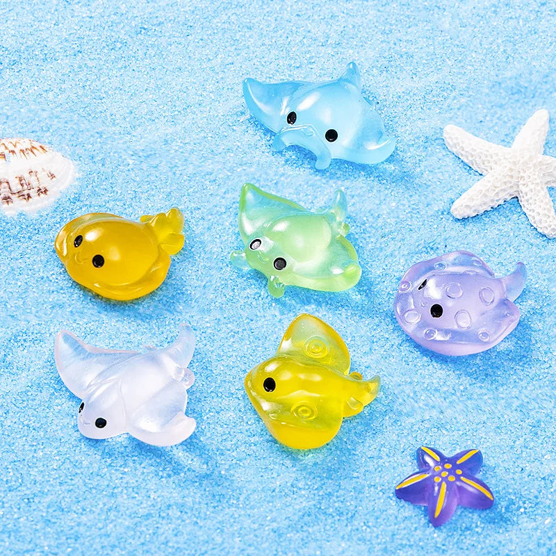 30pcs Cartoon Manta Ray Luminous Ocean Animal Ornament Resin Craft Cute Ocean Animal Miniature Figurines DIY Mini Animals Statue