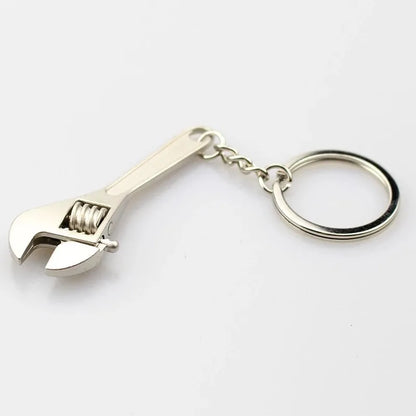 1PCS Mini Adjustable Wrench Key Chain Adjustable Metal Spanner Keyring Hand Tool Rotatable Nut Small And Portable Hand Tool Key