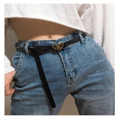 A small waist belt with a butterfly buckle, suitable for dresses, shirts and jeans. It's a new summer style that cinches the wai