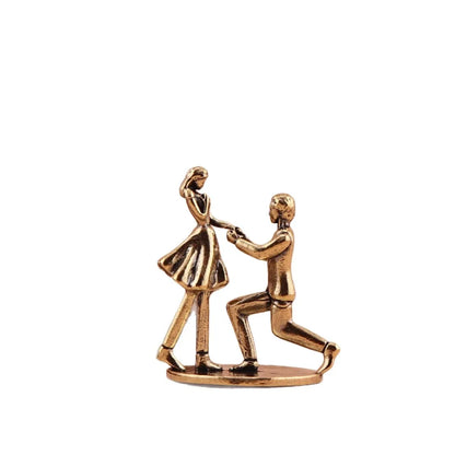 Mini Brass Couple Proposal Decorations Gifts for Lovers Decoration Miniature Bedroom Desk Decoration Valentine's Day Gift