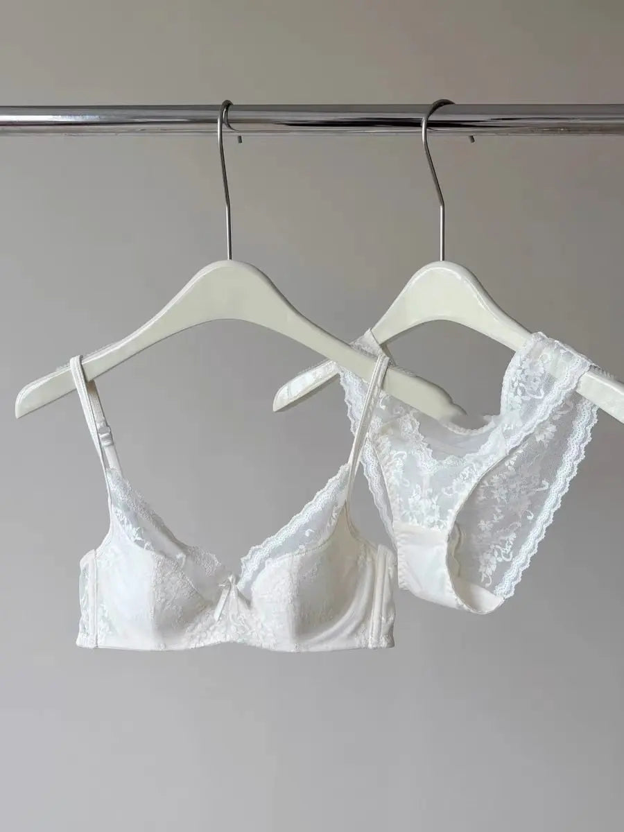 Ultra Comfort French Lace Bra, Demi Cup Underwire Lightweight for Large Bust, Anti Sagging Support Summer Sexy BANERDANNI Sexy B