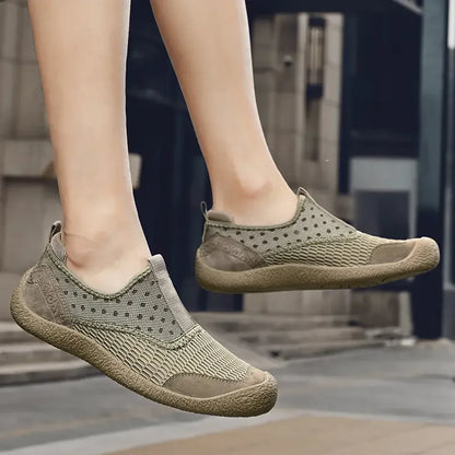Summer Mesh Shoes Men Sneakers Plus Size Lightweight Breathable Walking Footwear New Slip-On Comfortable Casual Men's Shoes