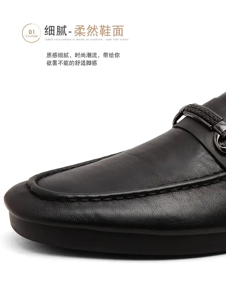 Breathable men's casual shoes in spring and summer leisure trend retro horse-bit buckle bean shoes fashion set foot pedal.