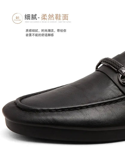 Breathable men's casual shoes in spring and summer leisure trend retro horse-bit buckle bean shoes fashion set foot pedal.