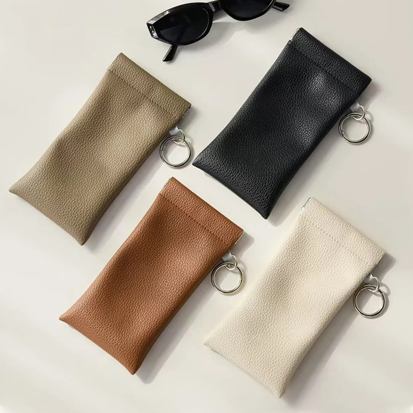 1pc PU Leather Sunglasses Pouch with Keyring Portable Soft Scratch-Resistant Eyeglass Case for Women Men Daily Office & Travel