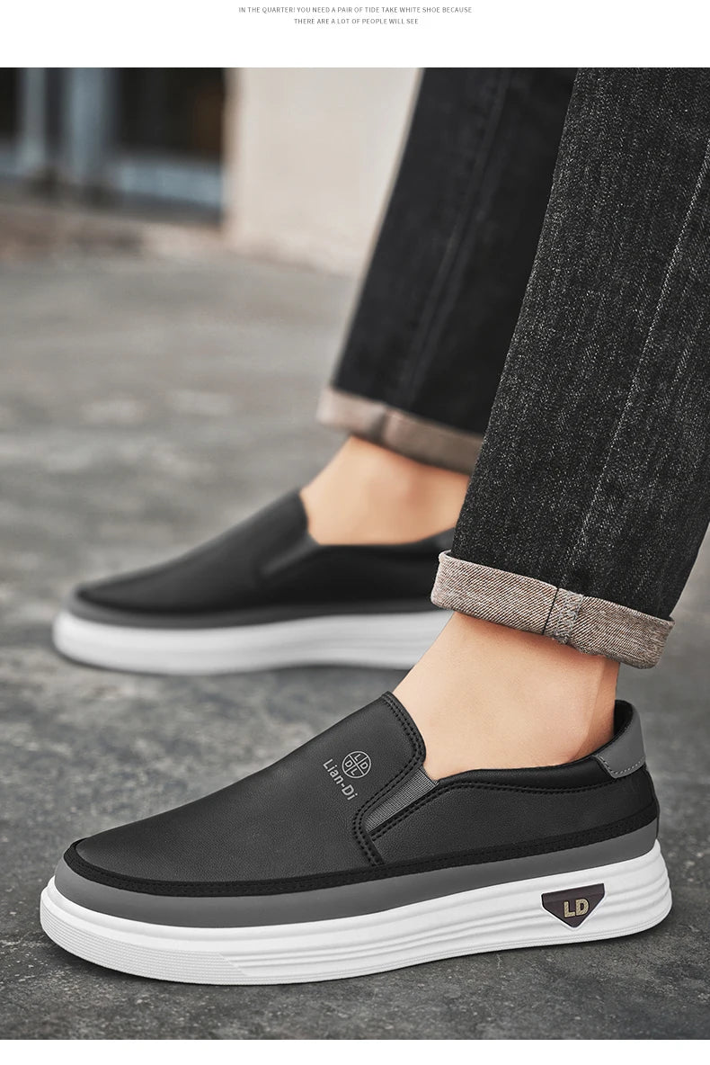 Men's Loafers for Spring, Large Size, Round-Toe Men's Moccasins, Slip-On Casual Shoes, Simple and Lightweight