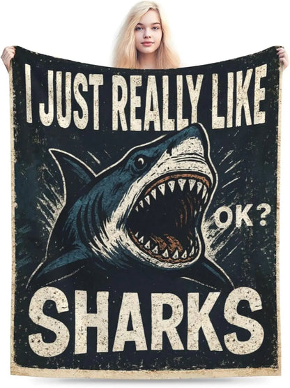 Vintage Grunge Great White Shark Letter Print Flannel Throw Blanket, Soft Warm Sofa Cover, Ocean Gift For Bedroom Daily Rest Use