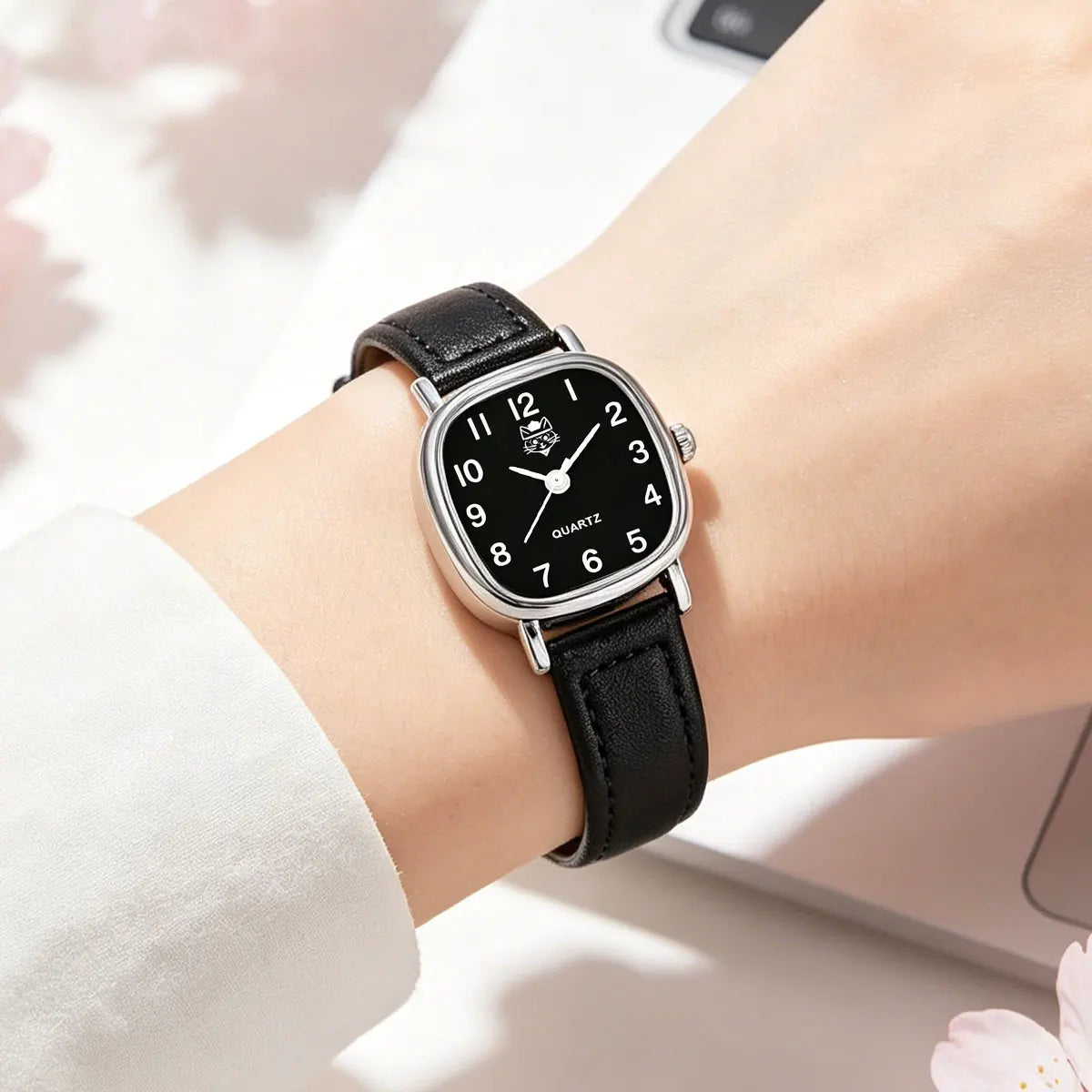 Korean version of the trendy ladies watch fashion small Arab quartz watch leather strap watch