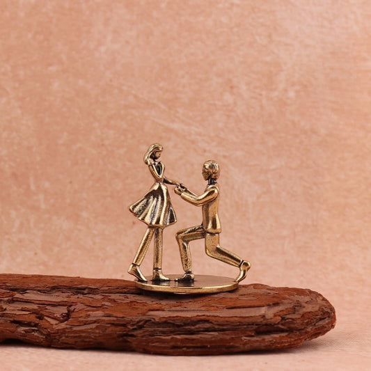 Mini Brass Couple Proposal Decorations Gifts for Lovers Decoration Miniature Bedroom Desk Decoration Valentine's Day Gift