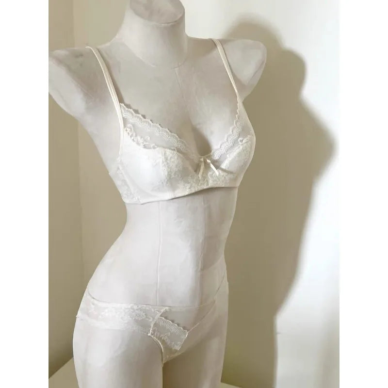 Ultra Comfort French Lace Bra, Demi Cup Underwire Lightweight for Large Bust, Anti Sagging Support Summer Sexy BANERDANNI Sexy B